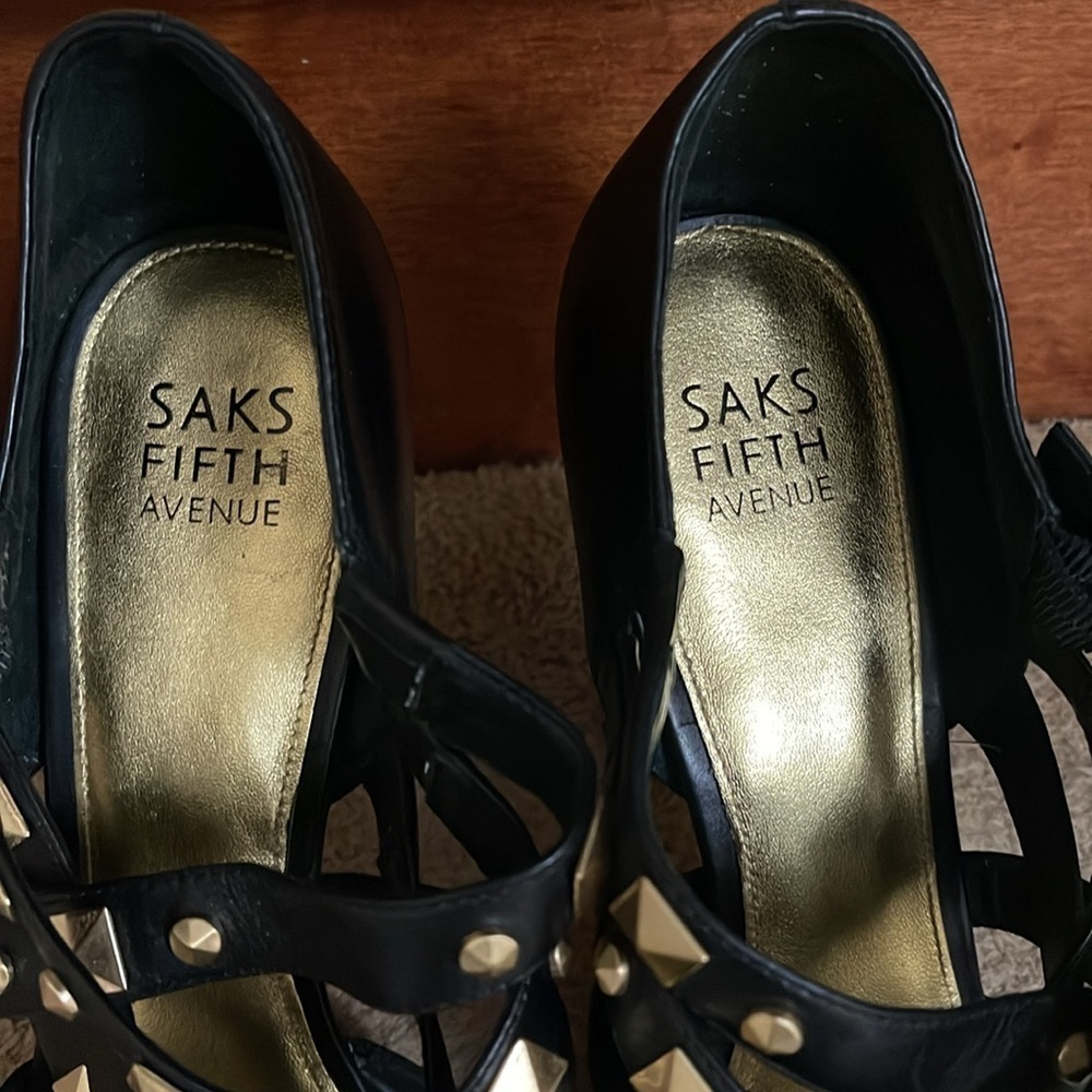 Saks Fifth Avenue Black Heels Gold Accents Women's Size 10M - Picture 12 of 12